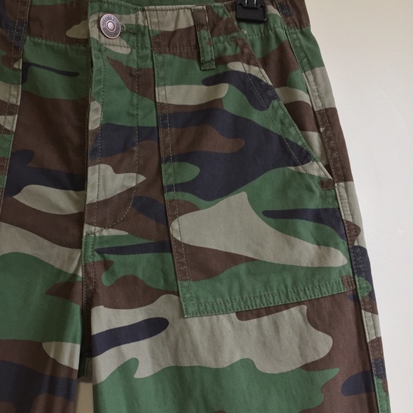 Forever 21 Camo Pants - Picture 2 of 8